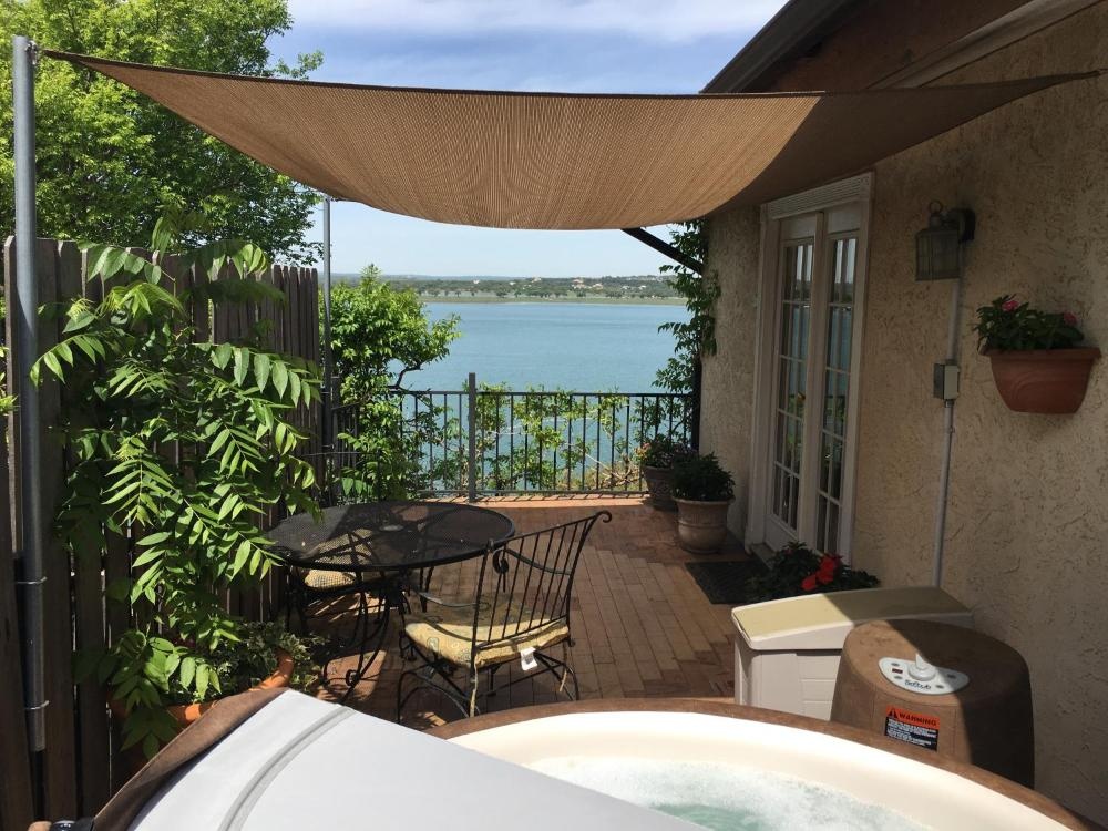 Lakehouse Bed and Breakfast Image 31