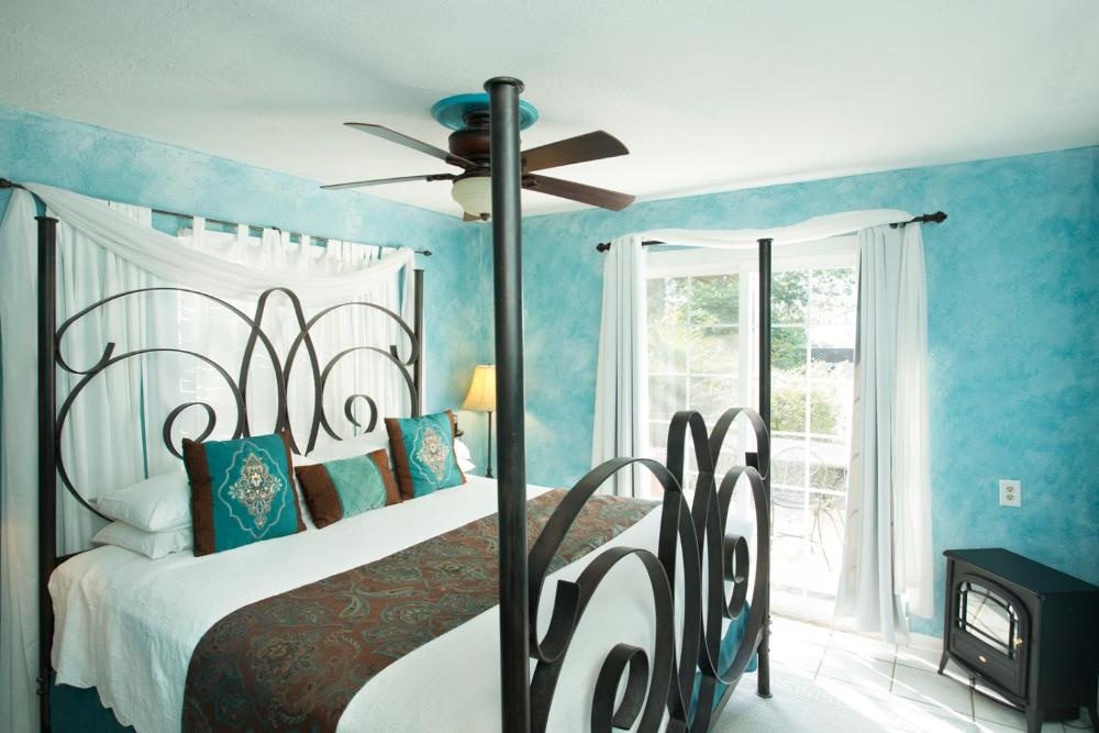 Lakehouse Bed and Breakfast Image 40