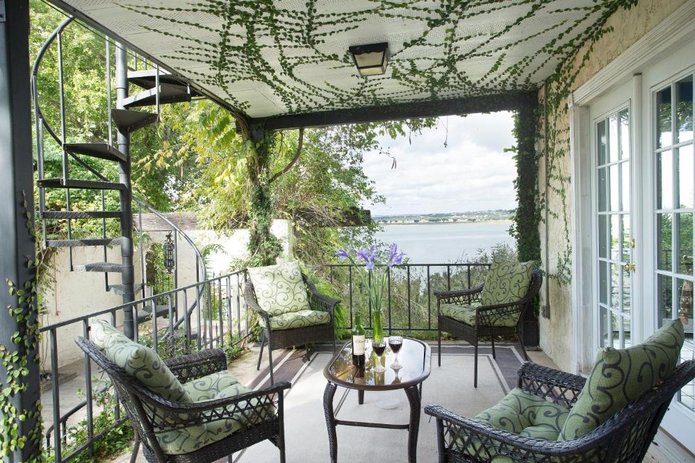 Lakehouse Bed and Breakfast Image 42